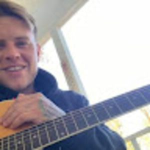 Meet your Posher, Dustin